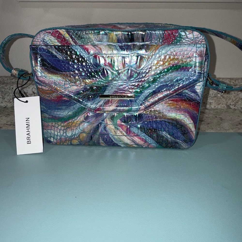 NWT Brahmin Shea Elope